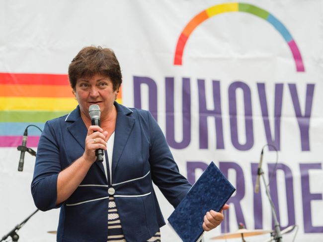 Ombudsmanka Dúhový Pride podporí aj osobne, SNS vidí dôvod na jej odchod