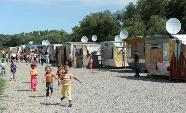 Za údajným liečiteľom prichádzajú Rómovia zo Slovenska i zahraničia