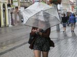 Časť Slovenska dnes zasiahne intenzívny dážď