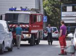 Hasiči zasahujú pri požiari v bratislavskom Ružinove