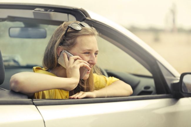 Žiarenie z mobilu má podľa vedcov devastujúci účinok na pamäť tínedžerov