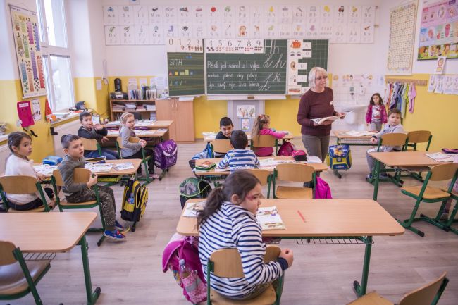 Rezort školstva chce sprísniť opatrenia, aby Slovenskí branci nechodili do škôl