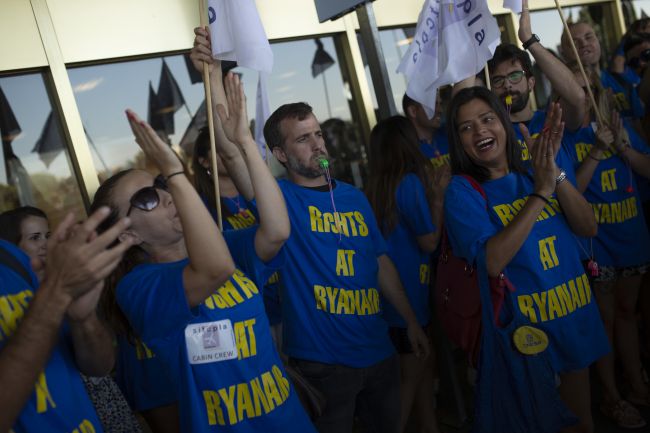 Štrajk zamestnancov Ryanairu viedol v stredu k zrušeniu stoviek letov