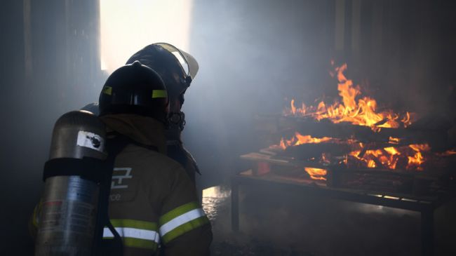 Z maďarského hotela evakuovali 127 ľudí