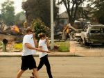 Lesné požiare v Kalifornii zničili približne 500 budov
