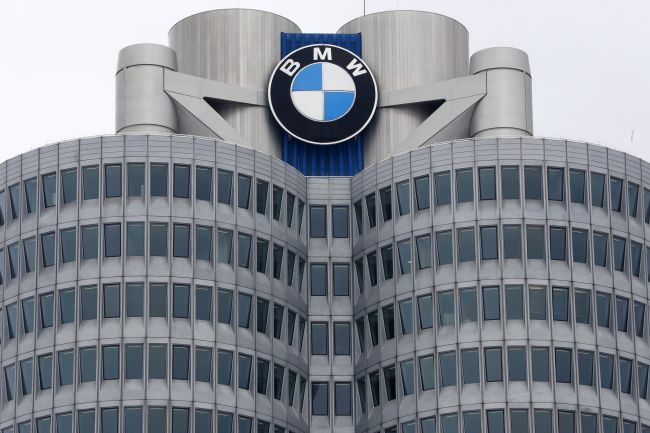 SaS: Slovensko prišlo o automobilku BMW aj pre hospodársku politiku vlády