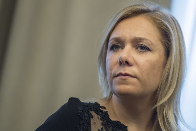 Saková nevidí dôvod, aby odstúpila z funkcie