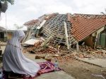 Počet obetí zemetrasenia v Indonézií stúpol na 387 mŕtvych