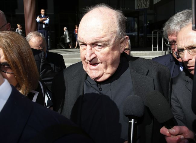 Odsúdený bývalý arcibiskup z Adelaide pôjde do domáceho väzenia