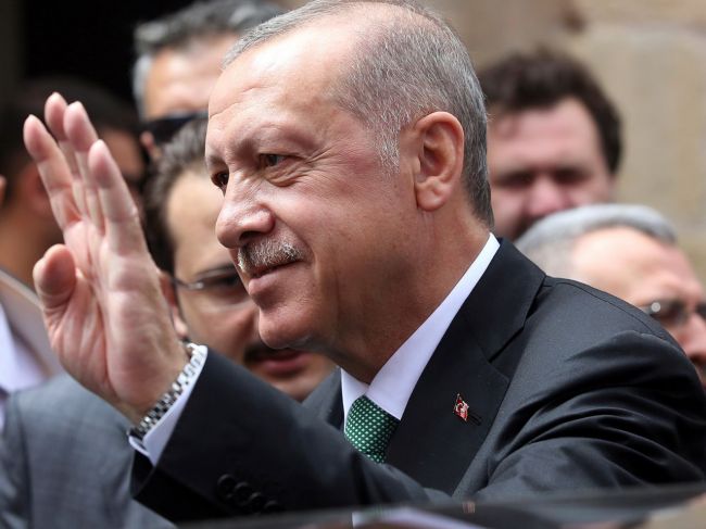 Erdogan vyzval Turkov na bojkot americkej elektroniky