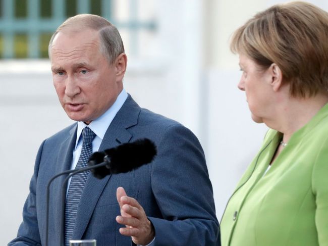 Merkelová a Putin sa dohodli na novej snahe o stabilizáciu Sýrie