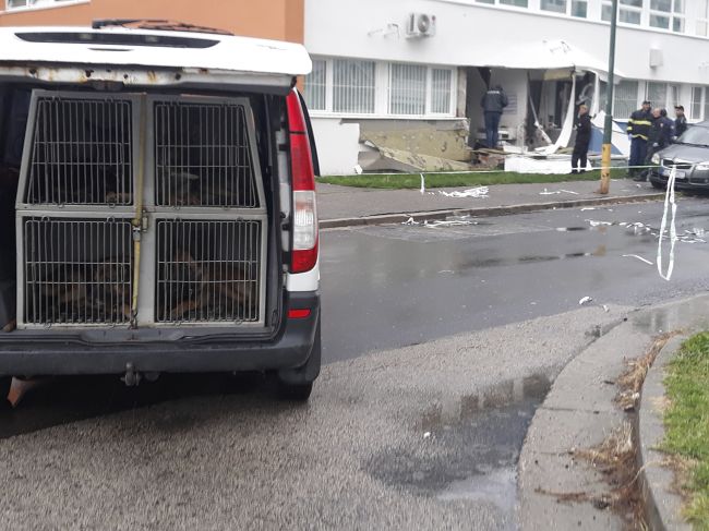 Polícia stále vyšetruje príčiny výbuchu v zdravotnom stredisku vo Vrakuni
