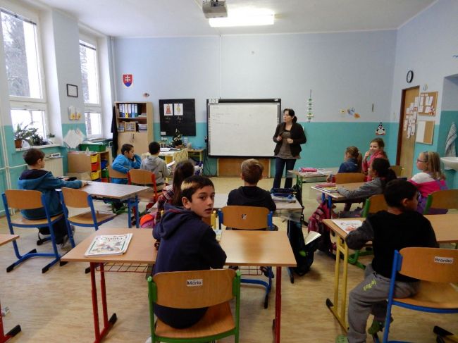 Za mimoškolské aktivity detí zaplatia rodičia priemerne 120 eur ročne