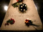 Po exhumácii diktátora Franca sa o jeho pozostatky postará rodina