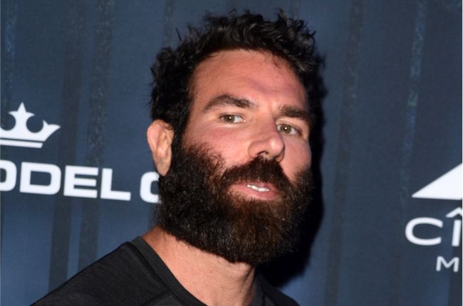 Výstredný americký milionár Dan Bilzerian vstúpil do arménskej armády