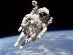 NASA po prvý raz za ostatných 50 rokov opustil astronaut ešte počas výcviku