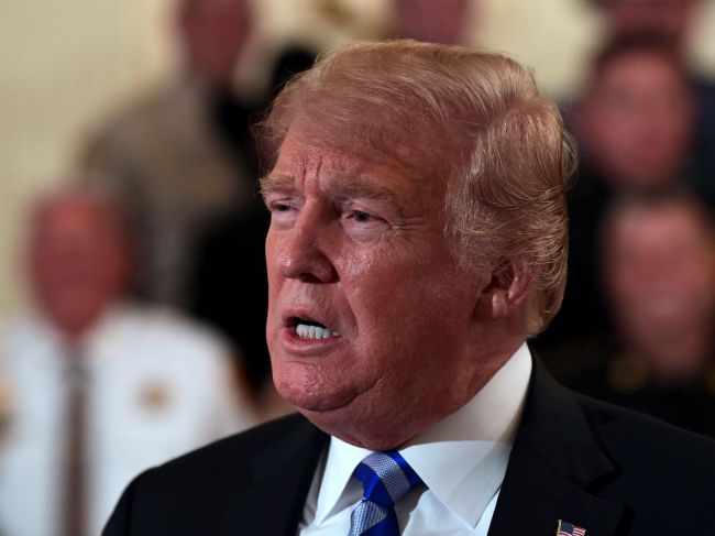 Trump varoval Asada pred útokmi na civilistov v poslednej bašte povstalcov