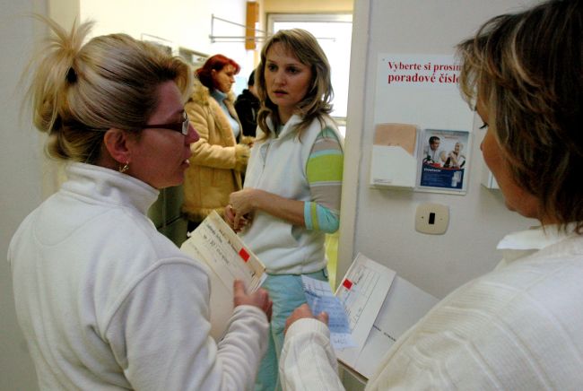 Lekári v ambulanciách sa sťažujú na zlé financovanie a pracovné podmienky