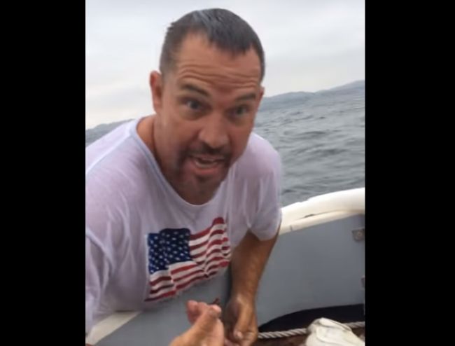 Video: Gigantický úlovok sa vyvliekol rybárovi z háčika. Takto sa to snažil zachrániť