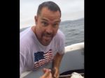 Video: Gigantický úlovok sa vyvliekol rybárovi z háčika. Takto sa to snažil zachrániť