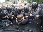 Počas protestov proti dôchodkovej reforme v Rusku zatkli 300 ľudí