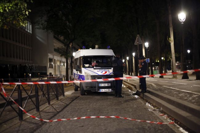 Útočník zranil v Paríži nožom sedem ľudí