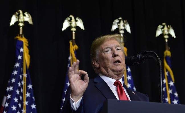 Trump pochválil KĽDR za nepredvedenie medzikontinentálnych rakiet