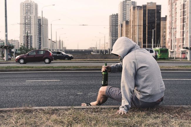 Počet samovrážd vlani klesol, veľa je vykonaných pod vplyvom alkoholu