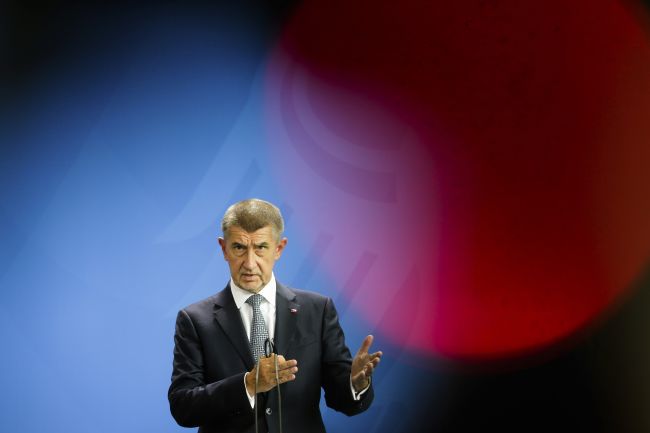 Babiš pre Bild: Migranti na člnoch sú ilegálni - musíme si chrániť civilizáciu
