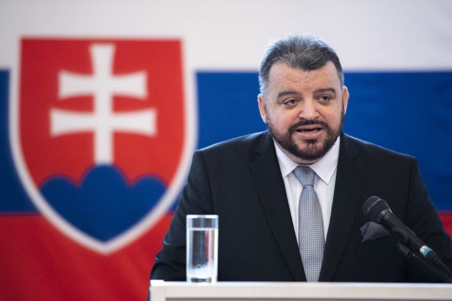 Chmelár nemá problém vzdať sa počas kampane daňového tajomstva