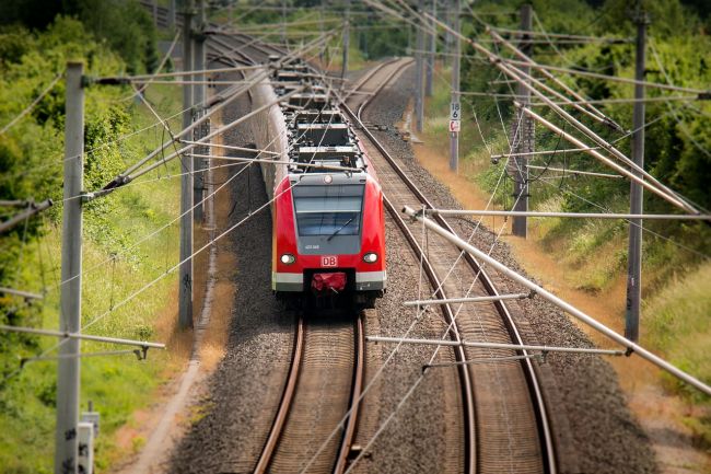 Zrážka vlaku s osobou si vyžiadala ľudský život