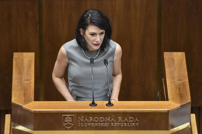 Cigániková podala pre "čakačky" na neurochirurgii UNB trestné oznámenie