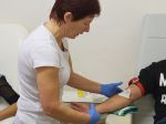 OĽaNO chce zvýšiť platy zdravotných sestier a pôrodných asistentiek