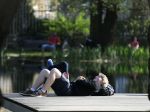 Na Slovensko sa vráti teplé počasie s nadnormálnymi teplotami