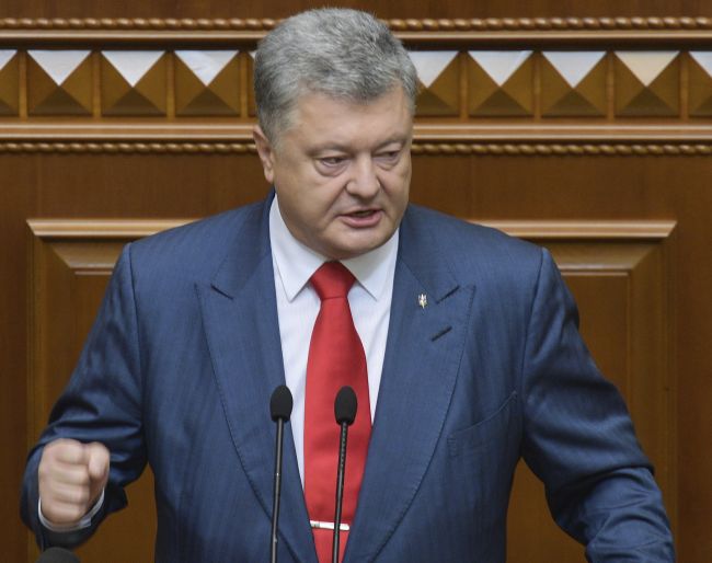 Ukrainský parlament podporil orientáciu krajiny na EÚ a NATO