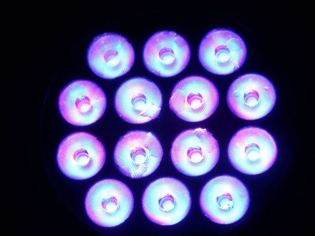 LED svetlá môžu liečiť ťažké choroby, krátkozrakosť i dať väčšiu úrodu