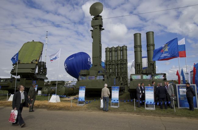 Rusko dodá Sýrii raketový systém protivzdušnej obrany S-300