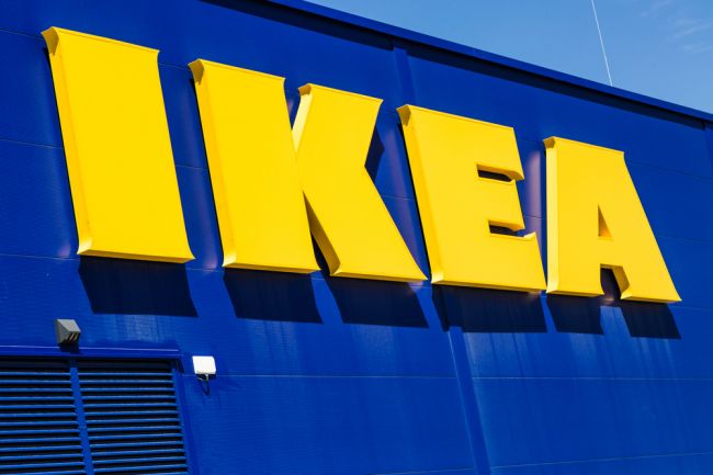 IKEA sťahuje z predaja niektoré šarže stropných lámp 