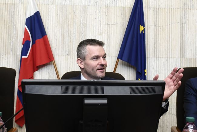Voľby by v septembri vyhral Smer-SD, nasledujú SaS A OĽaNO