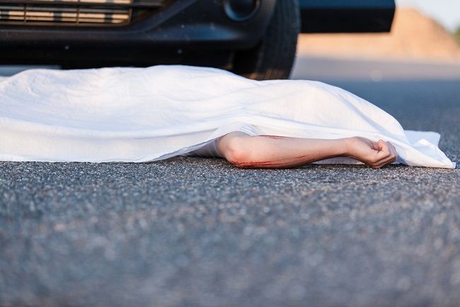 Polícia vyšetruje usmrtenie chodkyne