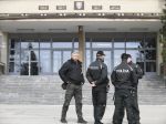Polícia preveruje bombovú hrozbu v budove súdov