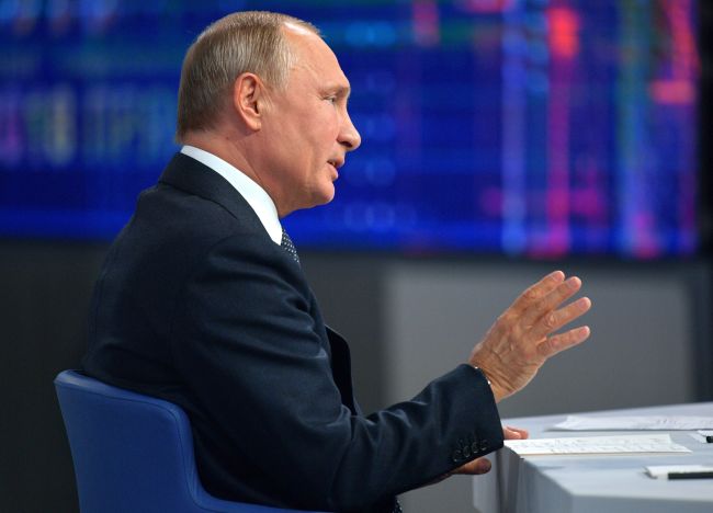 Putin: Zo Sýrie by sa mali stiahnuť všetky zahraničné jednotky vrátane ruských