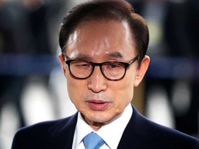 Južná Kórea: Bývalý prezident I Mjong-bak dostal 15 rokov väzenia