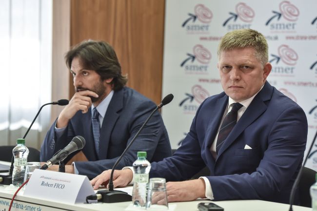 KDH vyzýva Fica a Kaliňáka na odstúpenie zo straníckych postov v Smere-SD