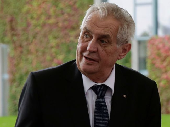 Zeman nebude mať príhovor ani na výročie 17. novembra