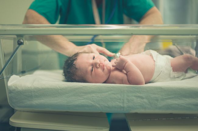 Súd oslobodil gynekológa obvineného v kauze kradnutia novorodencov
