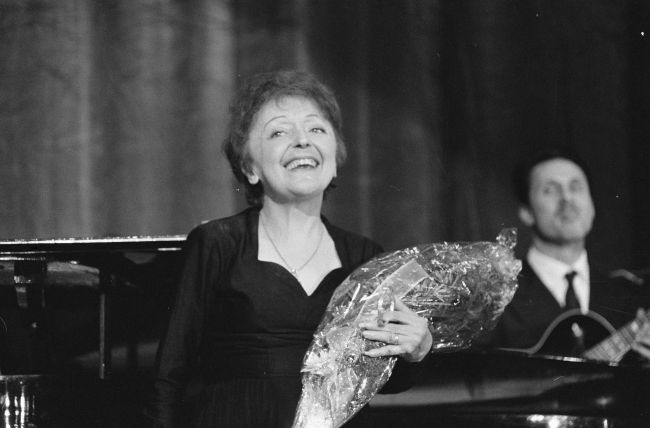 Pred 55 rokmi opustila hudobný svet šansoniérka Edith Piaf