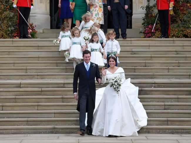 Na Windsorskom zámku sa vydala vnučka kráľovnej Alžbety, princezná Eugenie