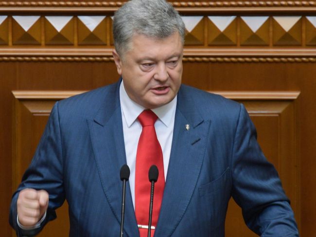 Porošenko: Sme pripravení odraziť prípadný ruský útok z Azovského mora
