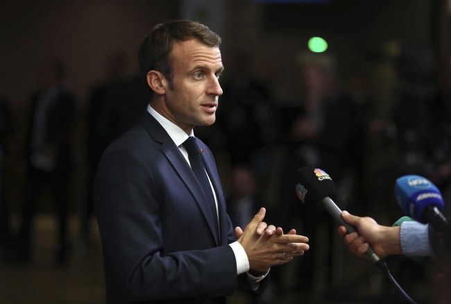 Macron opäť vyzval na vybudovanie európskej armády